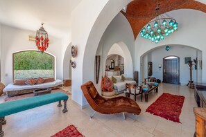 4 bedrooms, WiFi