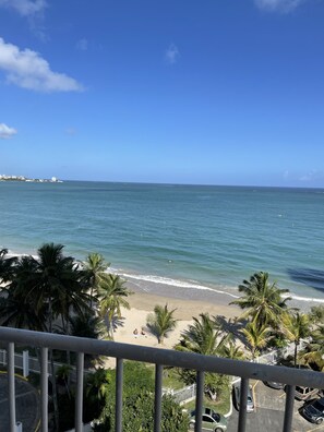 På stranden og strandhåndklær