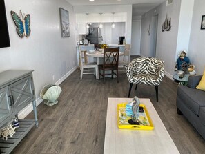 Smart TV - Oceanview Beach Getaway, Great balcony!! (Galveston)