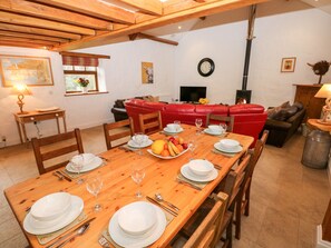 Cottage | Dining