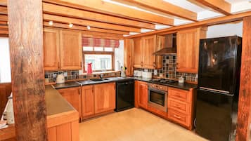 Cottage | Interior