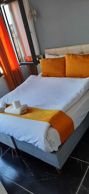 Standardzimmer | Schreibtisch, kostenloses WLAN