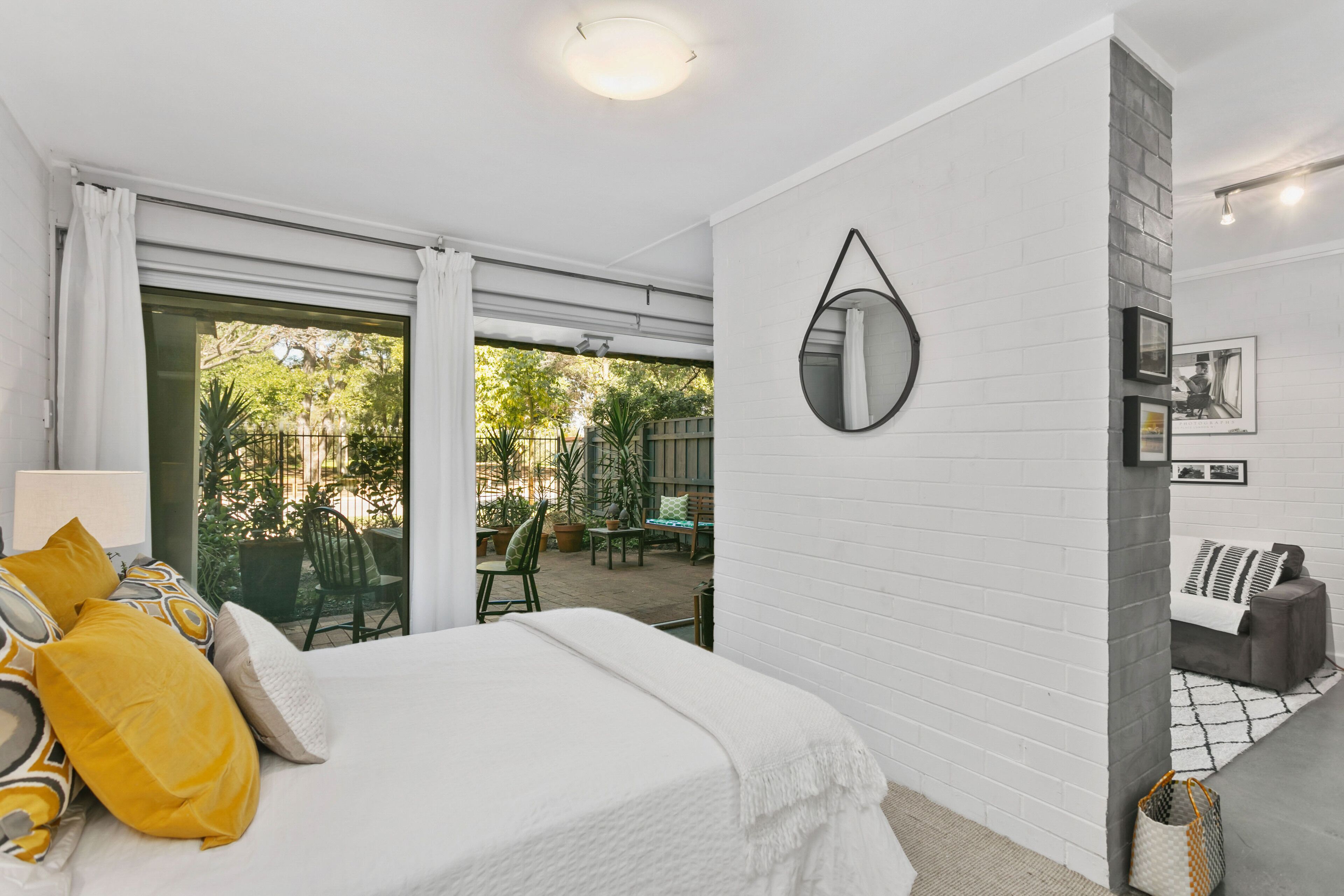 Industrial 11 - 1BRM Unit with Courtyard & Parking — image 6