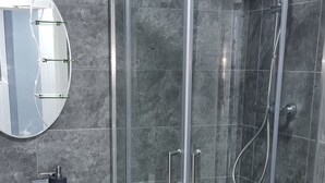 Bathroom - Frames hotel (Liverpool)