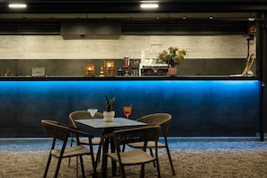 Poolside bar