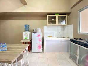 Room | Dapur peribadi | Peti sejuk, dapur, alat memasak/pinggan mangkuk/perkakas dapur 