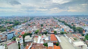 Ảnh chưa phân loại, 5 trong số 8 ảnh, nút