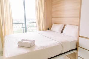 Room | 1 bedroom, free WiFi, bed sheets - Cozy and Minimalist Studio at Sky House BSD Apartment (Pagedangan)