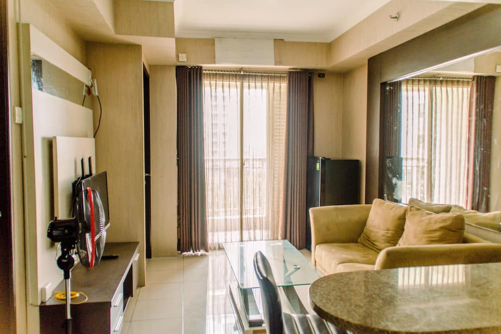 Simply and Cozy Pool View 2BR at Great Western Apartment