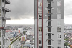 Exterior - Simply Homey Studio at Vida View Apartment (Makassar)