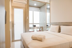 Room - Stunning Studio at Ciputra World 2 Apartment (Jakarta)