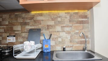 Habitació | Cuina privada | Frigorífic, microones i placa de cuina