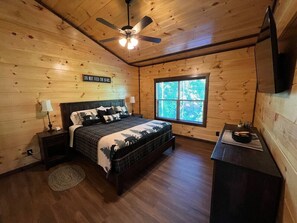 2 bedrooms, iron/ironing board, travel crib, free WiFi