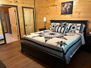 2 bedrooms, iron/ironing board, travel cot, free WiFi