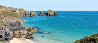 SPINDRIFT, Padstow, peaceful, views, parking - 10min walk to harbour