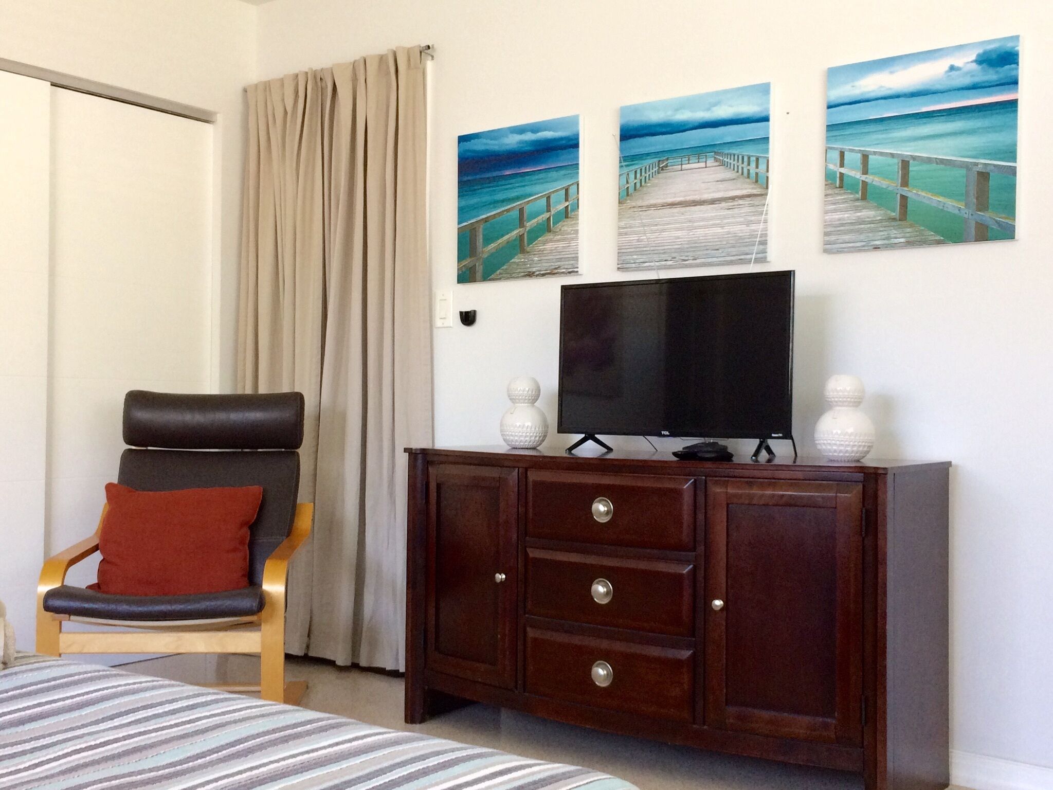 1 chambre, fer et planche à repasser, Wi-Fi gratuit, draps fournis