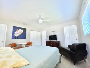 1 bedroom, iron/ironing board, free WiFi, bed sheets - Private and Spacious Studio in great location (Oakland Park)