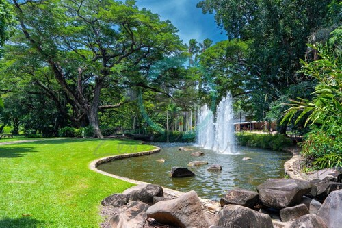 Oceanfront Marvel: Harbour View ~ Pool ~ Parking