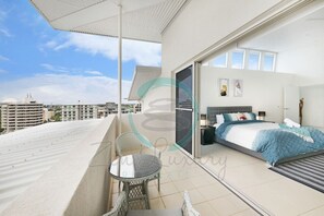 4 bedrooms, desk, iron/ironing board, travel cot