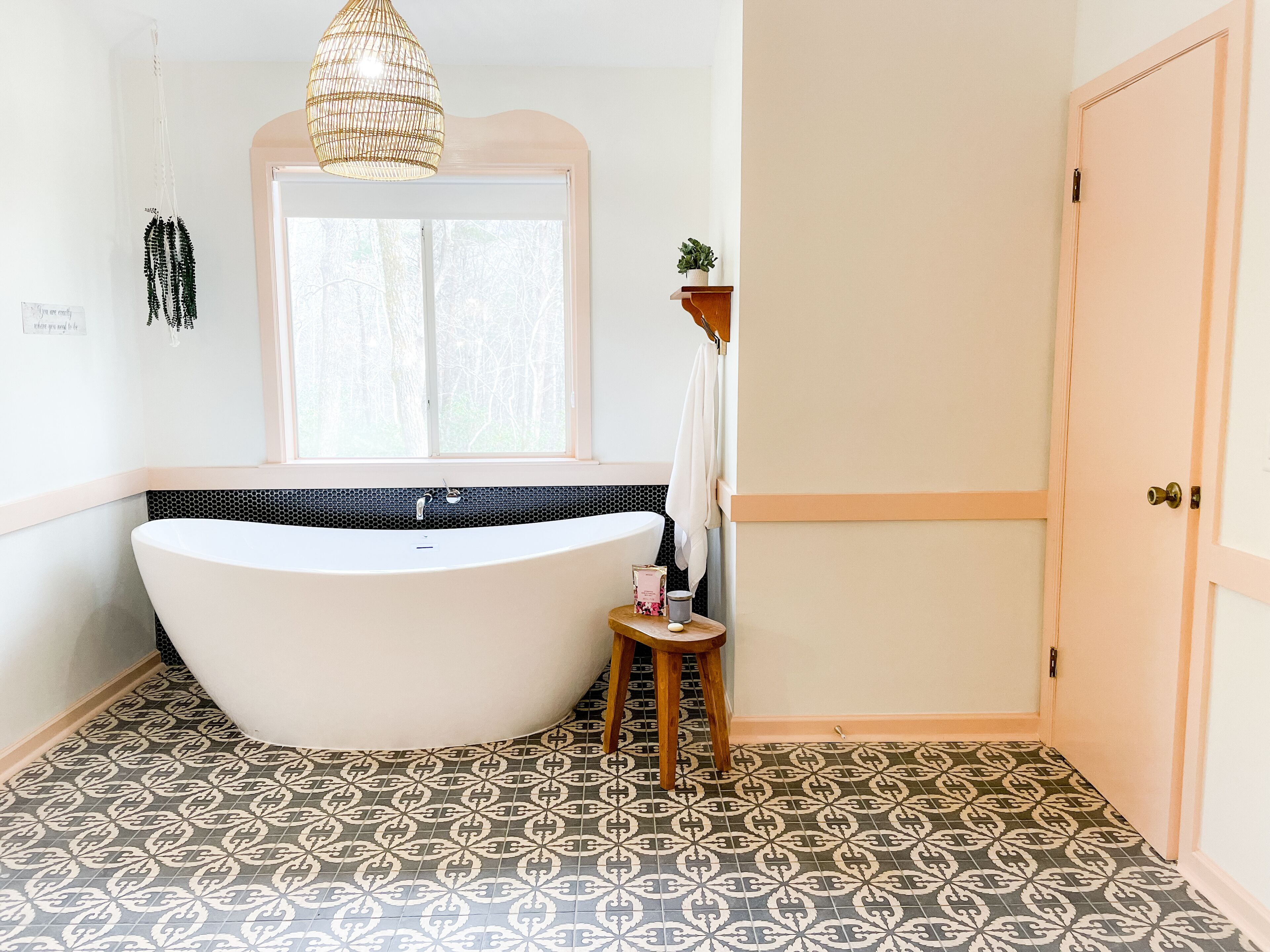 NEW Modern Boho Cabin 9min from Helen - Romantic Couples Getaway 