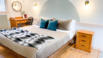 1 bedroom, desk, iron/ironing board, free WiFi