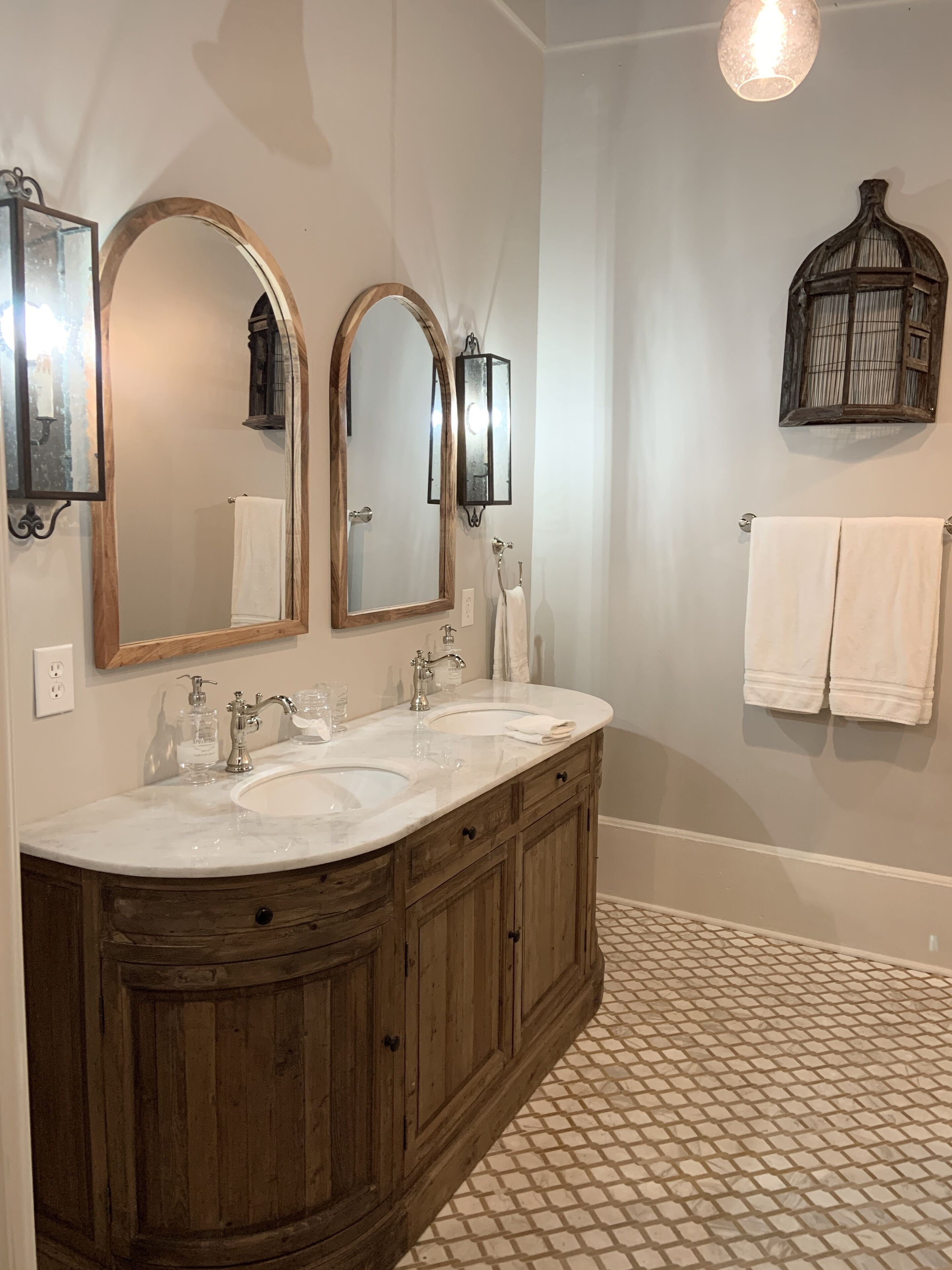 淋浴設備、吹風機、毛巾