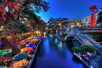 Stunning 3 BR Home Near DT Alamodome - Riverwalk