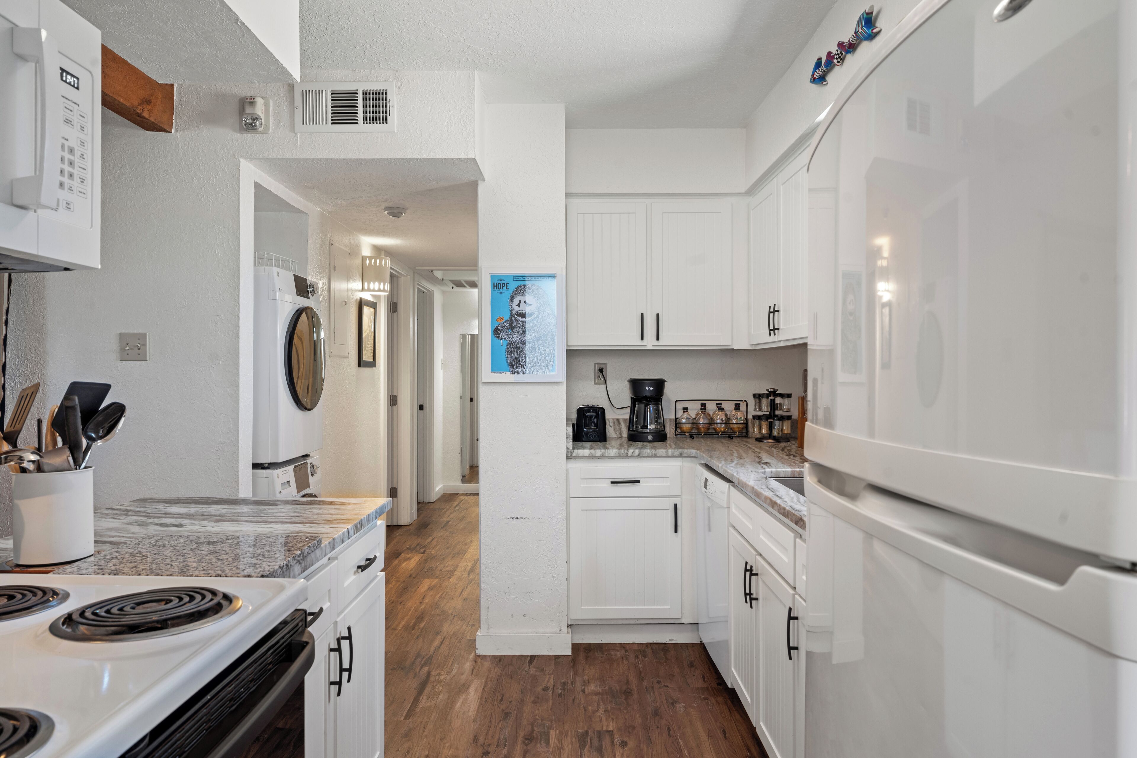 Fridge, microwave, oven, stovetop