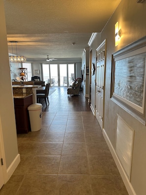 Interior - Direct beachfront 3BR/3BA condo in Daytona Beach Shores (Daytona Beach Shores)