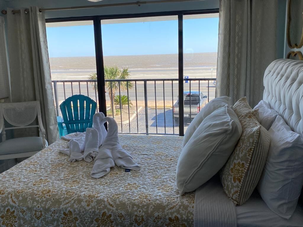 2 室のベッドルーム、アイロン / アイロン台、WiFi (無料)、ベッドシーツ