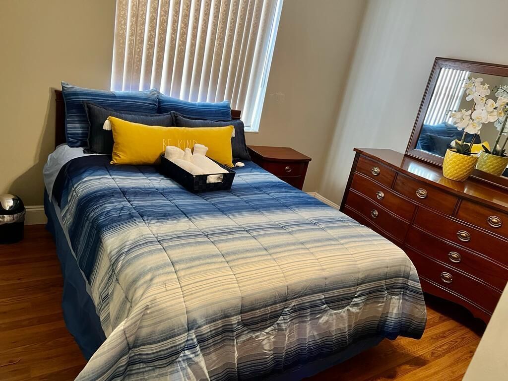 this entire unit consist of 3 bedrooms