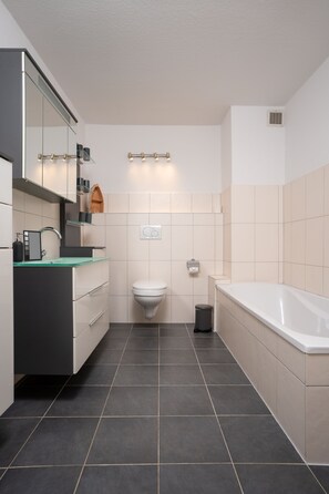 Classic House | Bathroom