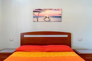 3 bedrooms, iron/ironing board, WiFi