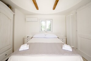 4 slaapkamers, reisbedje, gratis wifi, beddengoed