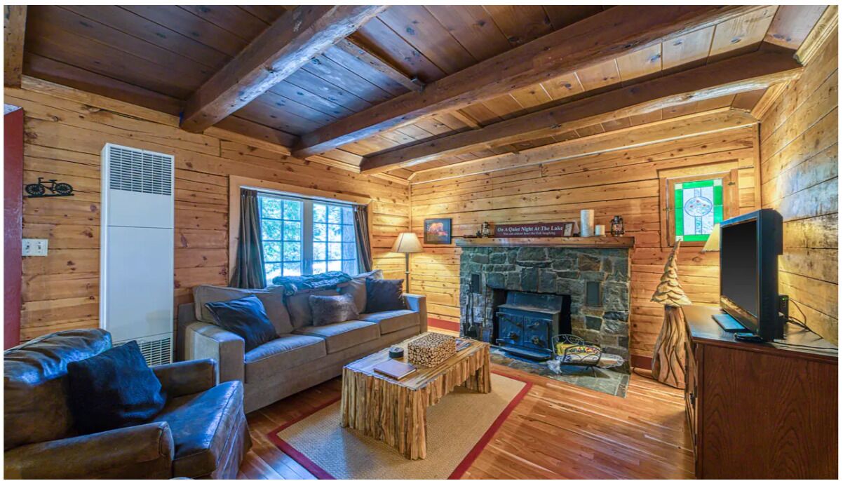 Adorable updated cabin walking distance to the lake!