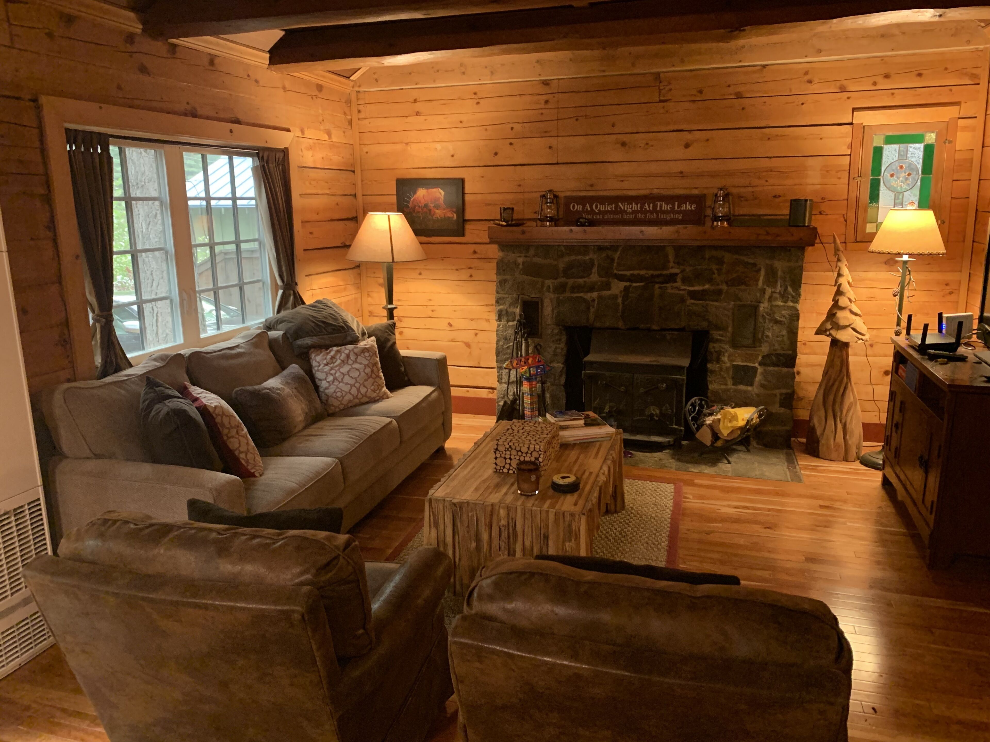 Adorable updated cabin walking distance to the lake!