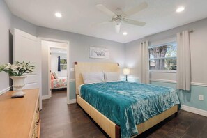 4 bedrooms, desk, iron/ironing board, free WiFi - House has power ,Fast WIFI，Near Anna Maria beach (Bradenton)