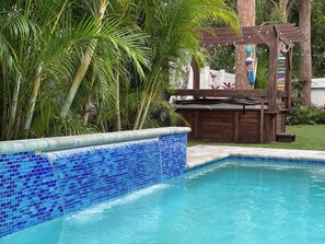 Outdoor pool, a heated pool - House has power ,Fast WIFI，Near Anna Maria beach (Bradenton)