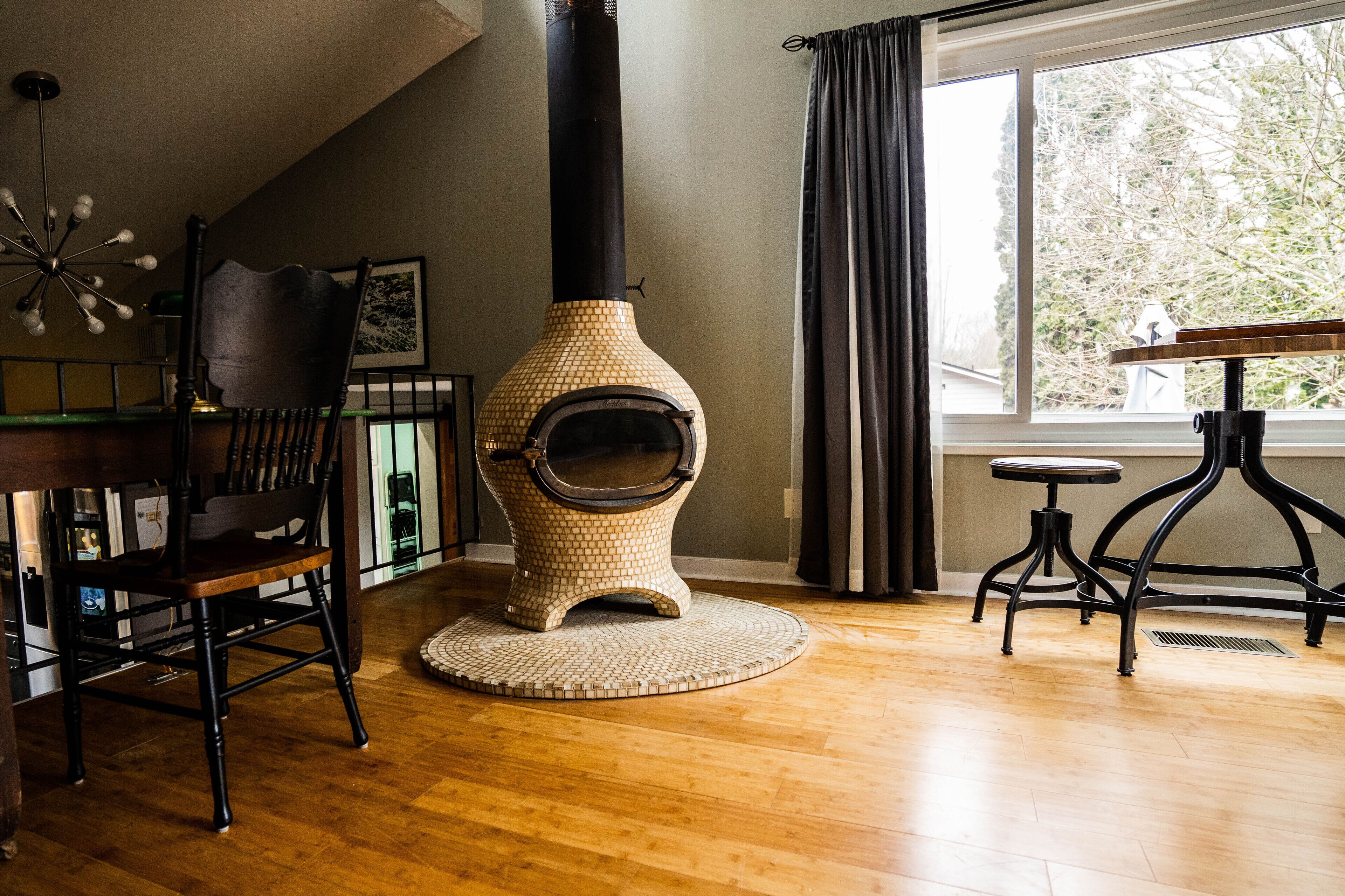 Gorgeous Retreat with Hot Tub