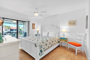 Unclassified image, 4 of 30, button