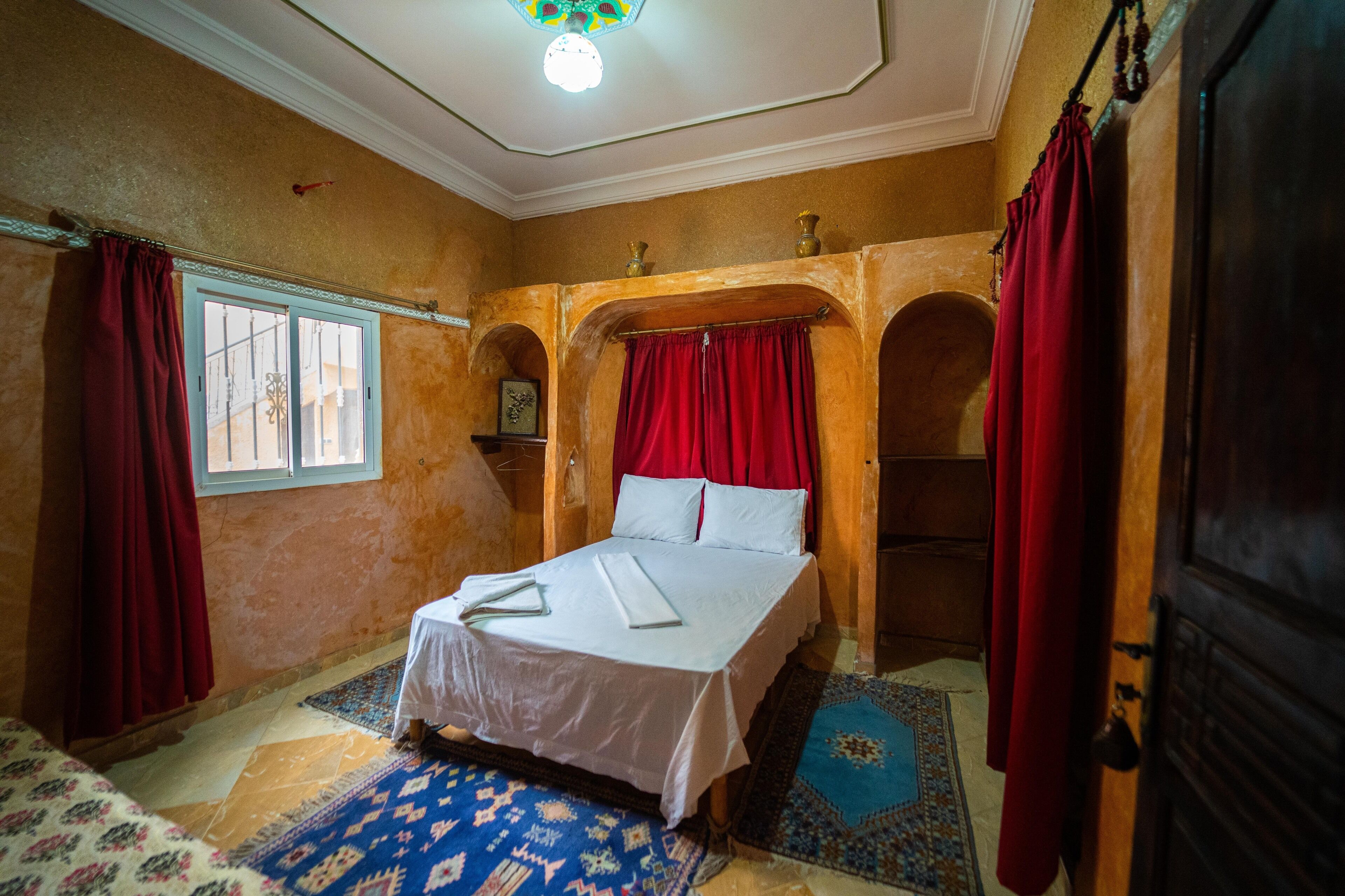 8 bedrooms, free WiFi