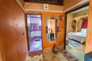 8 bedrooms, free WiFi