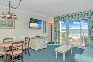 TV, ping pong - Plenty of pools and fun @ Baywatch Resort! (North Myrtle Beach)