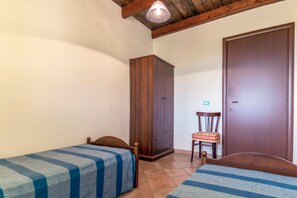 3 室のベッドルーム、アイロン / アイロン台、WiFi