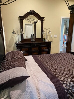3 bedrooms, iron/ironing board, travel cot, free WiFi