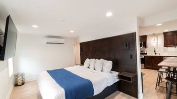 1 bedroom, free WiFi, bed sheets