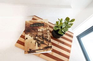 Miscellaneous - Wallace Theme- Suites of Lava #6 (Lava Hot Springs)