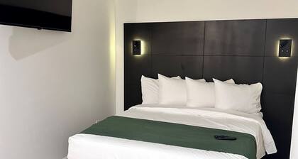 The Suites at Lava Hot Springs: Suite 8- Sundenia