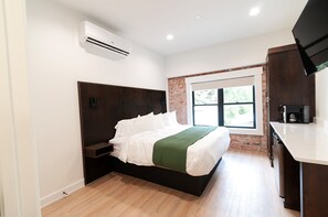 1 bedroom, desk, free WiFi, bed sheets