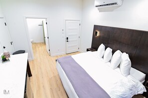 1 bedroom, desk, free WiFi, bed sheets